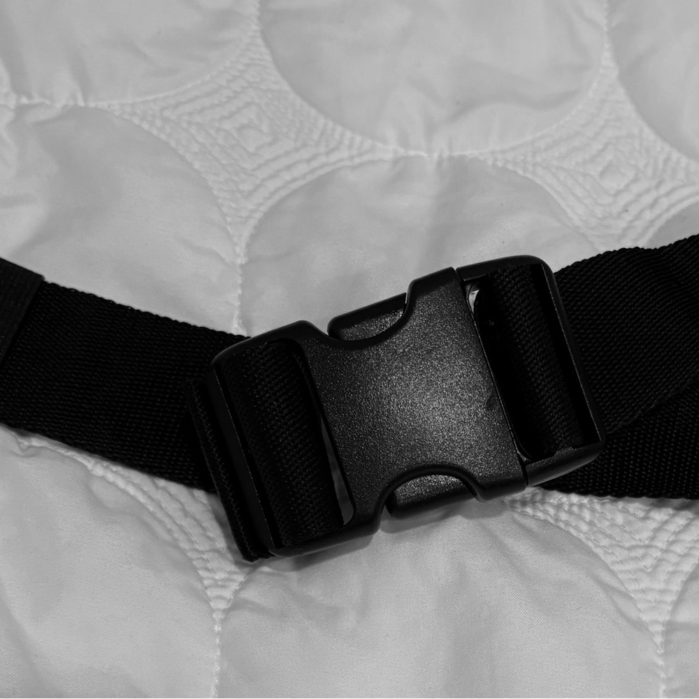 Nike Black and White Swoosh Belt Bag/Fanny Pack - Picture 4 of 6